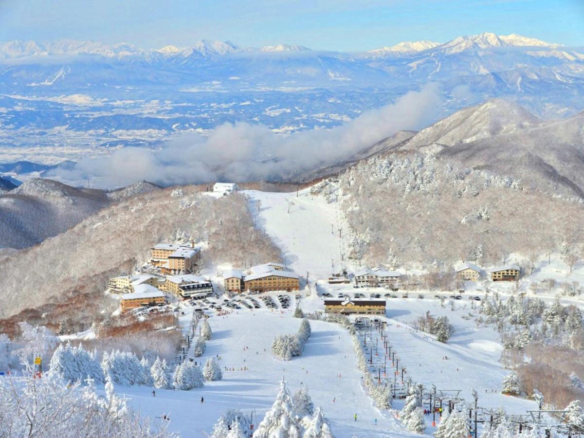 Hotel Sunny Shiga Яманучи Екстериор снимка