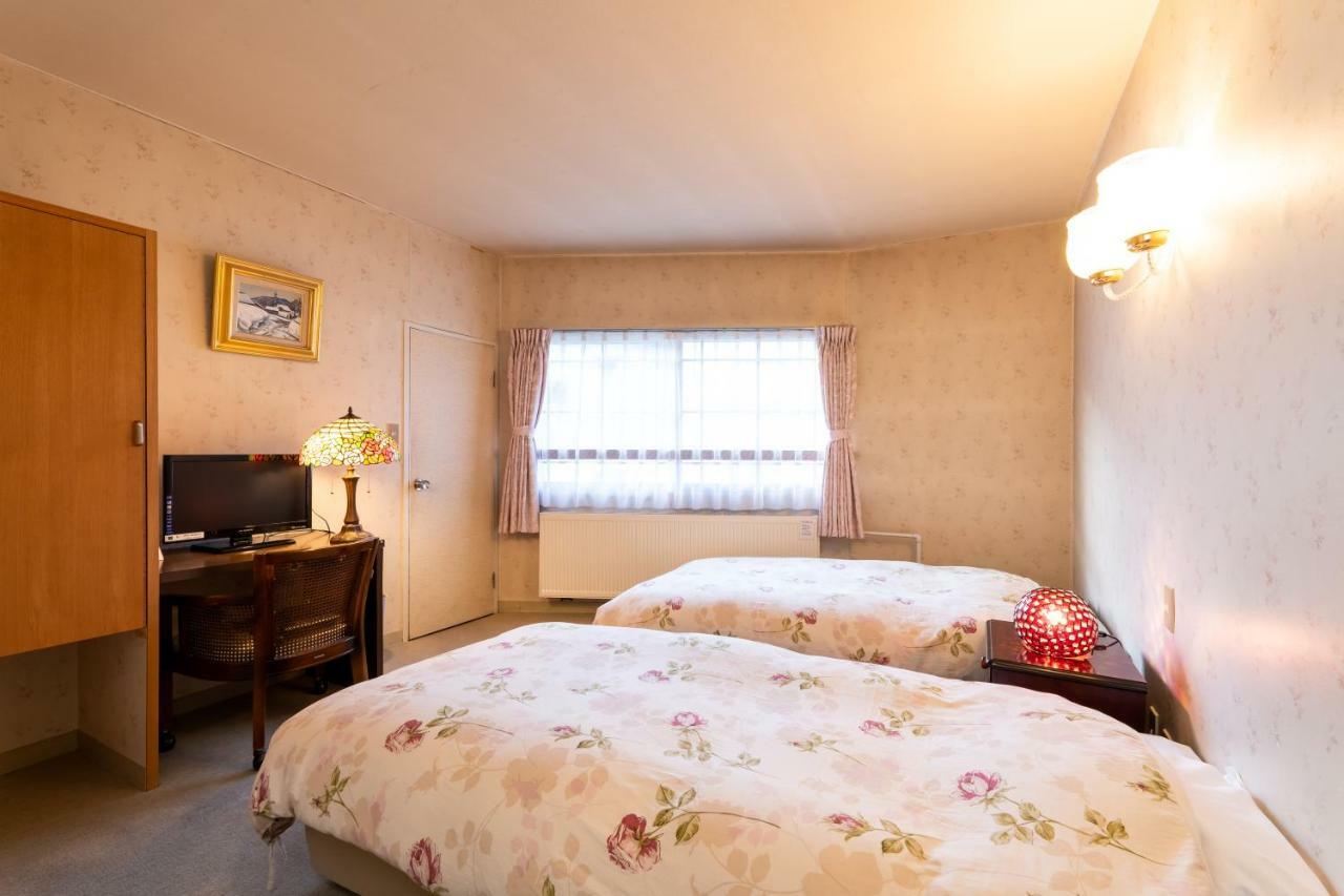 Hotel Sunny Shiga Яманучи Екстериор снимка