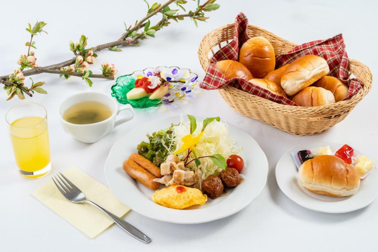 Hotel Sunny Shiga Яманучи Екстериор снимка