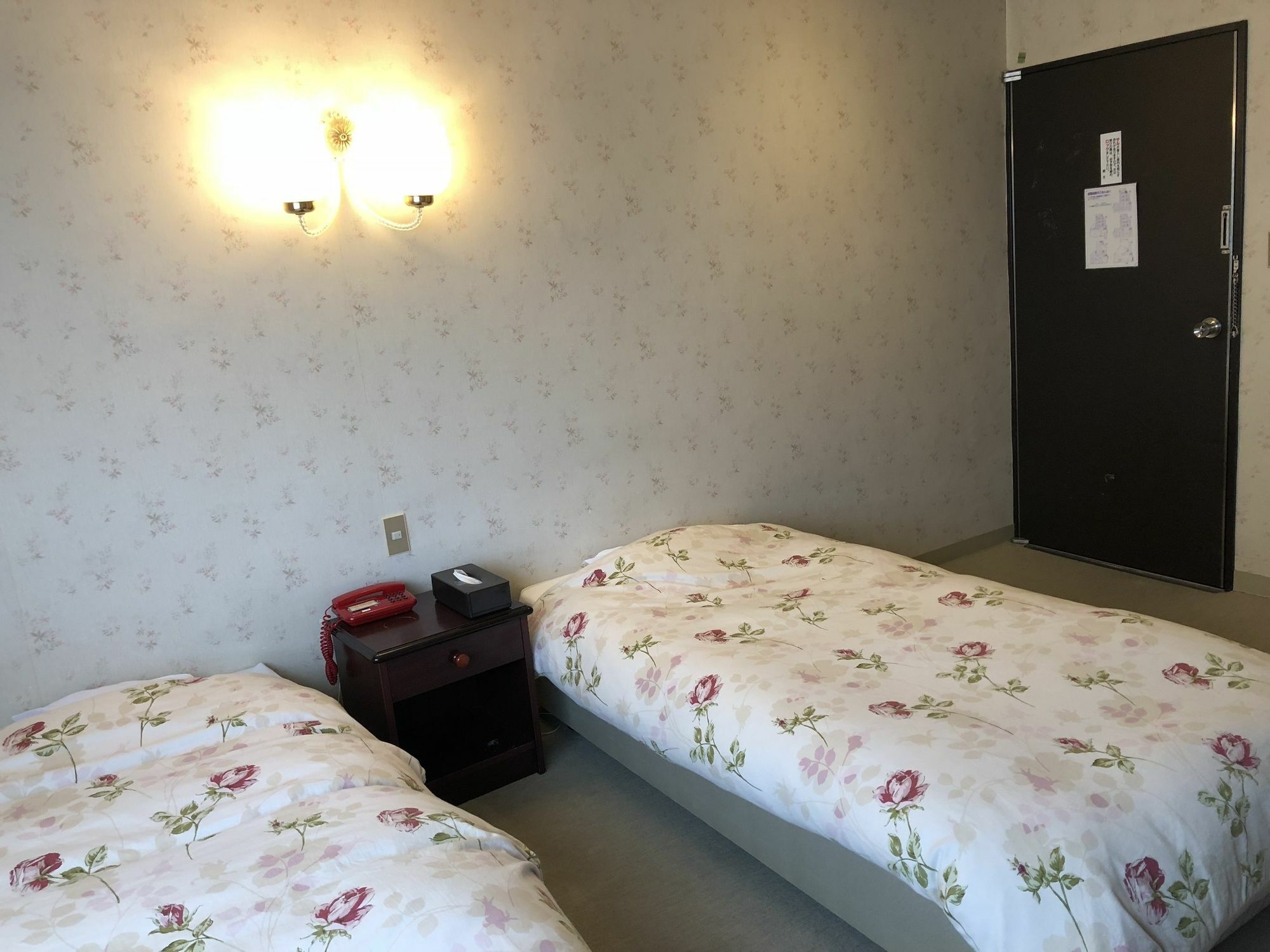 Hotel Sunny Shiga Яманучи Екстериор снимка