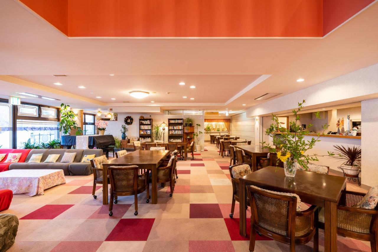 Hotel Sunny Shiga Яманучи Екстериор снимка